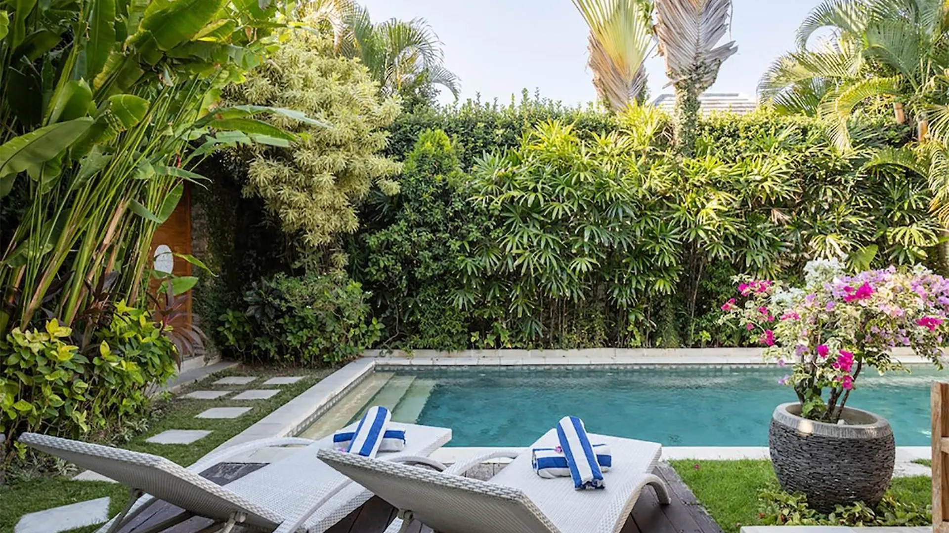 Villa Lotus By Optimum Bali Villas Seminyak
