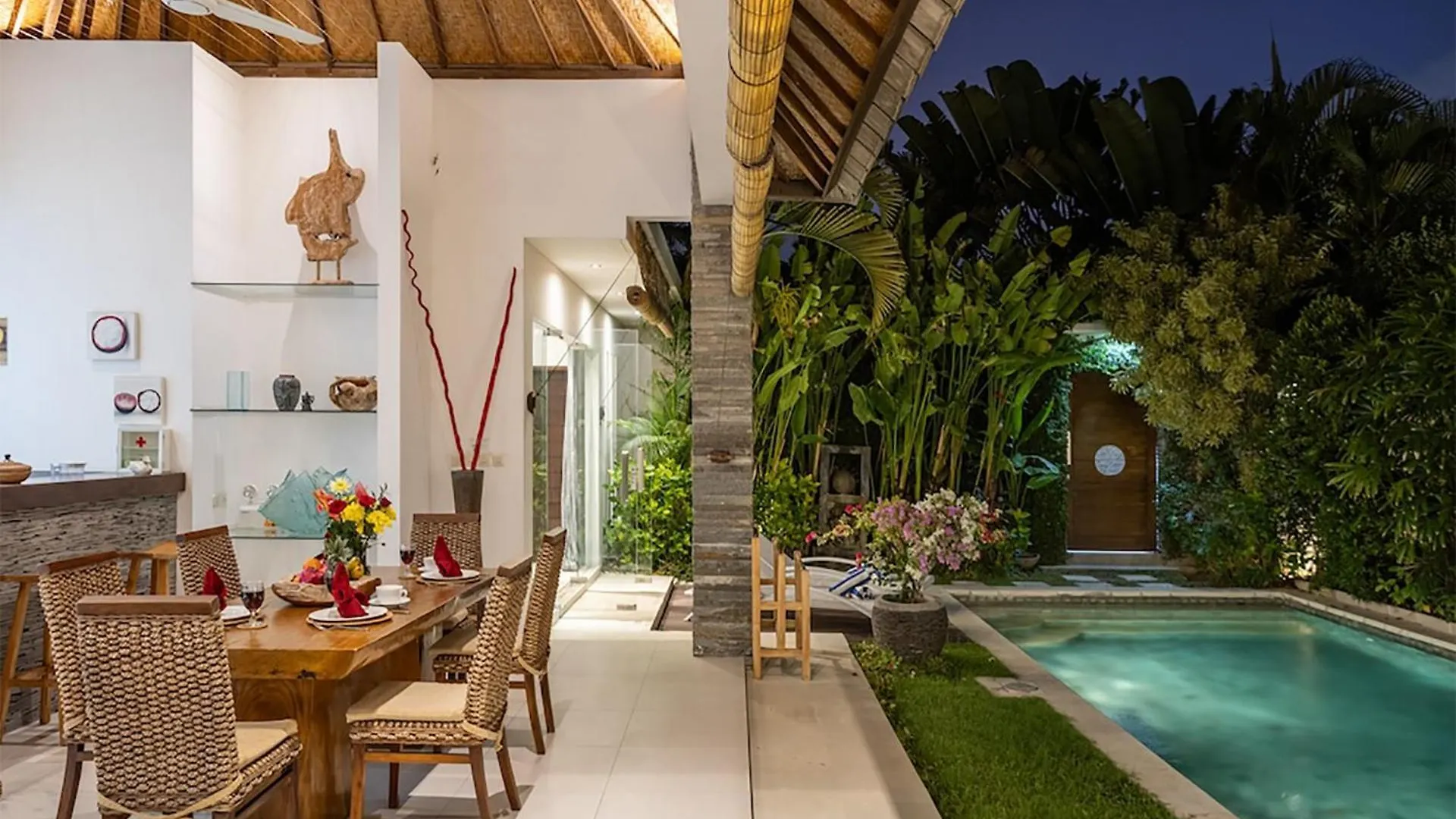 Villa Lotus By Optimum Bali Villas Seminyak  0*, Seminyak (Bali)