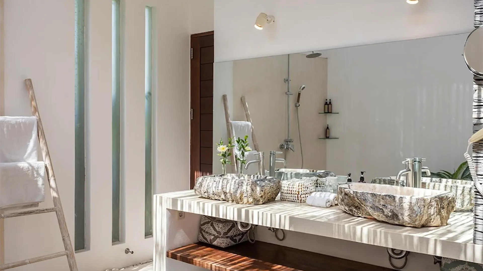 Villa Lotus By Optimum Bali Villas Seminyak   Seminyak (Bali)