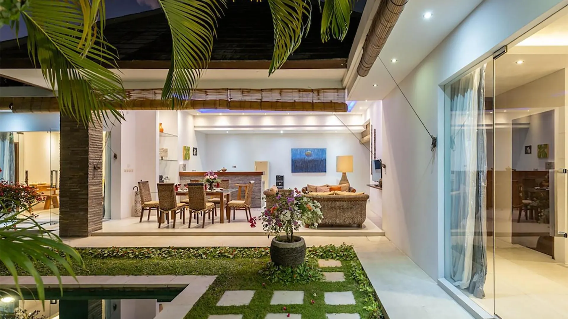 Villa Lotus By Optimum Bali Villas Seminyak