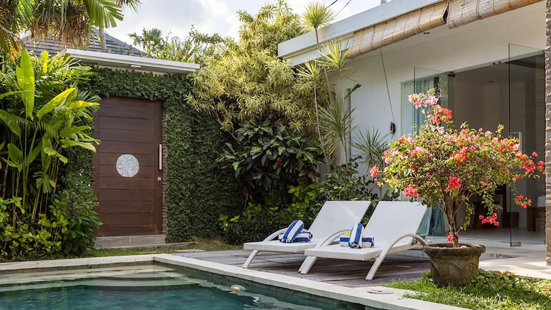 Villa Lotus By Optimum Bali Villas Seminyak